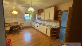 Expose Stadthaus mit zwei Wohneinheiten, ruhigem Hof und Garten in Zentrumsnähe von Horn! 