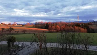 Expose Haus in Alleinlage und mit Panorama-Aussicht: Leben am Land!