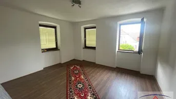 Expose Günstiges Haus mit Potenzial: Ideal für Handwerker und Großfamilien!