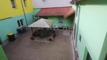 Expose TOP-PREIS - Interessantes, günstiges Haus für Geldanleger mit 6 Wohneinheiten! 