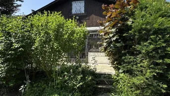 Expose Großes Grundstück in schöner Siedlungslage mit Abbruchhaus