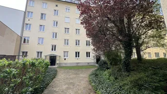 Expose Großzügige, helle 3-Zimmerwohnung im Zentrum - Baden