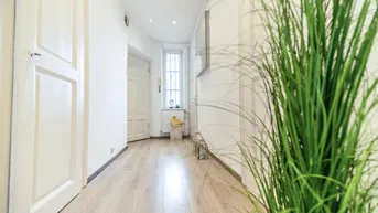 Expose MODERN SANIERT I DIREKT BEI FH JOANNEUM I BIM VOR DER HAUSTÜRE I ALTBAU-FLAIR I 3. OG MIT LIFT I HAUSTIERE WILLKOMMEN I PROJEKT WOHNEN I