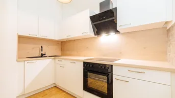 Expose 1 MONAT MIETFREI | I AB SOFORT I *XXL TERRASSE* I NEUE KÜCHE I HAUPTPLATZ I SEHR HELL I TOP LAGE I BADEWANNE I WG GEEIGNET I HAUSTIERE HERZLICH WILLKOMMEN I PROJEKT WOHNEN I