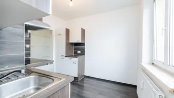 Expose *MODERN SANIERT* I ZENTRALE LAGE I BALKON I CARPORT OPTIONAL I HAUSTIERE WILLKOMMEN I BODENEBENE DUSCHE I WG TAUGLICH I AB SOFORT VERFÜGBAR I PROJEKT WOHNEN I