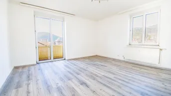Expose AB SOFORT VERFÜGBAR I *MODERN SANIERT* I ZENTRALE LAGE I BALKON I CARPORT OPTIONAL I HAUSTIERE WILLKOMMEN I DUSCHE I WG TAUGLICH I PROJEKT WOHNEN I