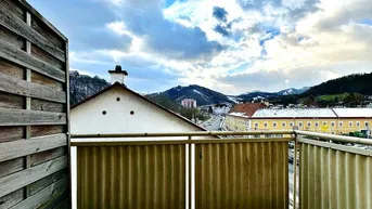 Expose *MODERN SANIERT* I ZENTRALE LAGE I BALKON I CARPORT OPTIONAL I HAUSTIERE WILLKOMMEN I DUSCHE I WG TAUGLICH I AB SOFORT VERFÜGBAR I PROJEKT WOHNEN I