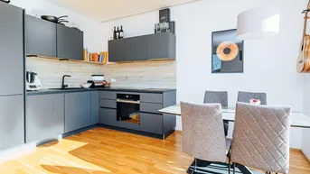 Expose STYLISCHES PENTHOUSE I SMART-LIVING I KLIMA I SONNENTERRASSE I OFFENE DESIGN-KÜCHE I ELEGANTES BAD MIT REGENDUSCHE I