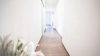 Expose AB SOFORT I MODERN SANIERT I TOPLAGE GEGENÜBER FH JOANNEUM I STRASSENBAHN IN GEHWEITE I 1. ETAGE I DUSCHE I EIGENES KELLERABTEIL I HAUSTIERE ERLAUBT I