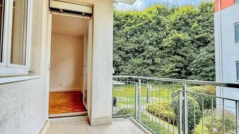 Expose LOGGIA I LICHTDURCHFLUTET I PARKETT I ABSOLUTE RUHELAGE I BADEWANNE I AB SOFORT I PROJEKT WOHNEN I