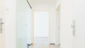 Expose OBERSTE ETAGE MIT LIFT I HIGHLIGHT I MODERNISIERT I KOMFORT-DUSCHE I DESIGN-KÜCHE INKLUSIVE I ZENTRAL &amp; BAHNHOFNAH I HAUSTIER-TAUGLICH I MODERNES WOHNGEFÜHL I OPTIMALE RAUMNUTZUNG I PROJEKT WOHNEN