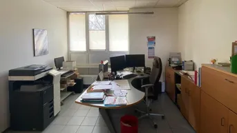 Expose Geschäftsokal Dr. Salzmann-Straße 2