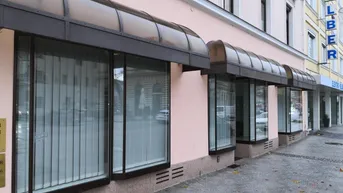 Expose GROSSE AUSLAGENFLÄCHEN IDEAL FÜR BÜRO ODER VERKAUF - TOP 02 - SOFORT VERFÜGBAR!