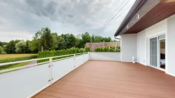 Expose Urlaub mit Weitblick – Charmantes Ferienhaus mit großer Sonnenterrasse, Whirlpool und absoluter Ruhelage!