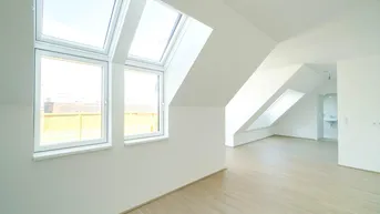 Expose ruhig, zentral &amp; weit oben – Dachgeschoss-Wohnung mit Klasse - provisionsfrei