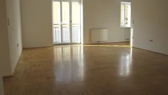 Expose Zentrale 3-Zimmer Wohnung 96,25 m² + 33 m² Terrasse