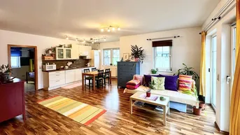 Expose Helle und freundliche Eigentumswohnung *gepflegte 2-Zimmer-Wohnung mit Balkon *1OG