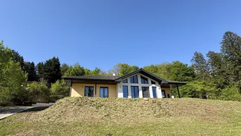 Expose Traumvilla in Aussichtslage!