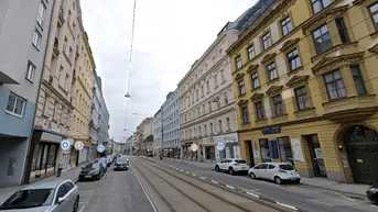 Expose geräumiges PORTALLOKAL