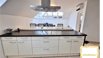 Expose WUNDERBARE DACHGESCHOSSMAISONETTE in absoluter RUHELAGE beim MARCHFELDKANAL!
