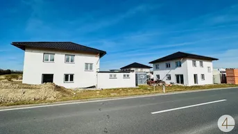 Expose Neue Einfamilienhäuser in Weidenholz
