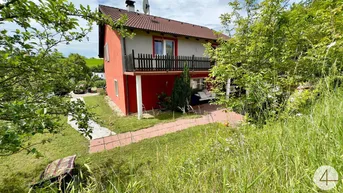 Expose Familienoase in idyllischer Lage: 4-Zimmer Einfamilienhaus in Kleinsitzendorf mit großem 4115m2 Grundstück !