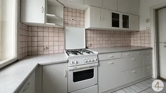 Expose Ruhige Lage mit Grünblick! 3-Zimmer Wohnung – in 10 Minuten am Stephansplatz – Gartenbenützung!