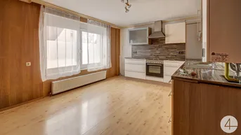 Expose Wohnung in 3 Parteien Haus
