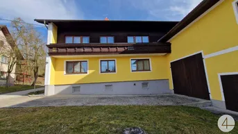 Expose Gepflegtes Großfamilienhaus mit Garagen, Lagerraum – Naturnahe!