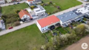 Expose Charmantes Reihenhaus in Seyring – Ihr Traumhaus mit Garten und Terrasse!