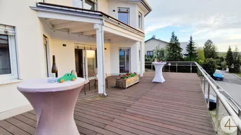 Expose Luxuriöses Anwesen mit großer Terrasse: Ihr Traum vom Wohnkomfort
