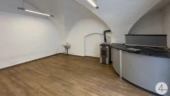 Expose ANLEGEROBJEKT IN DER HISTORISCHEN ALTSTADT VON WAIDHOFEN! Stilvolles Geschäftslokal mit Gewölbe!