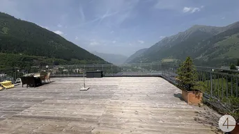 Expose Dem Himmel so nah ... Luxuriöse 4-Zimmerwohnung mit Traumterrasse und Blick über das Gasteinertal! Pool!