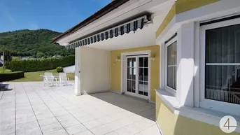 Expose Charmantes Zuhause mit großzügiger Terrasse und zwei Garagen
