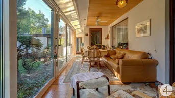 Expose Licht, Raum, Lebensqualität – Traumhafter Bungalow im Grünen