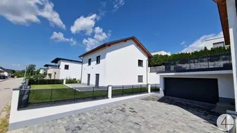 Expose Romantische Abende bei Kerzenschein, 141m2 Nutzfläche + Doppel Garage 35 m2