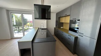 Expose Moderne 3-Zimmer Wohnung oder Büro im 2 Stock. Mieten mitten in Spittal/Drau. Balkon.
