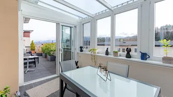 Expose Großzügige Dachgeschoßwohnung mit 5 Zimmern, traumhafte Dachterrasse und Loggia.