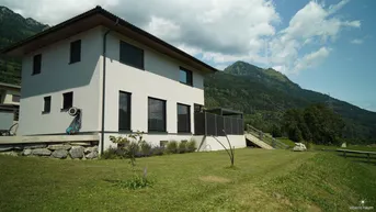 Expose Modernes Einfamilienhaus in Kolbnitz. Luftwärmepumpe. Pergola mit schöner Terrasse.