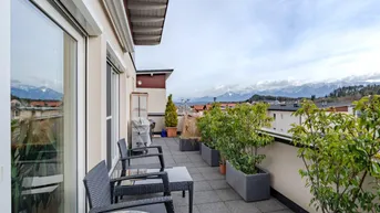Expose Großzügige Dachgeschoßwohnung mit 5 Zimmern, traumhafte Dachterrasse und Loggia.