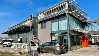 Expose PLATZ OHNE ENDE: Bis zu 450 qm Lagerflächen