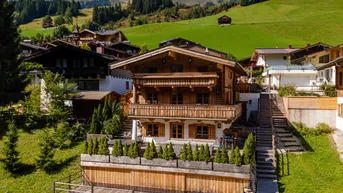 Expose Zweitwohnsitz-Chalet direkt neben der Piste in Saalbach-Hinterglemm