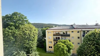 Expose Erstbezug! Großzügige sanierte Eigentumswohnung mit Loggia!