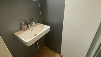 Expose Dachgeschosswohnung für 1-2 Personen - Für Raucher geeignet - Heizung inklusive - ab 1. September