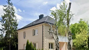 Expose Exklusive 8 Zimmer Villa in Top-Lage: Wohnkomfort für Ihre Familie