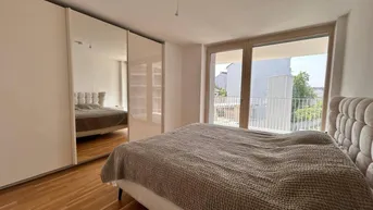 Expose SPEZIALANGEBOT: Möblierte 4-Zimmer-Mietwohnung mit Balkon im „Kennedy Garden“ – Nähe Schönbrunn