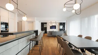 Expose WOHNUNG mit 300 m² Privatgarten im 1190 Wien + Pool und Gym Nähe American Int. School