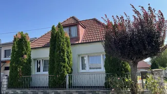 Expose CHARMANTES EINFAMILIEN-HAUS MIT GROSSEM GARTEN - RUHELAGE!