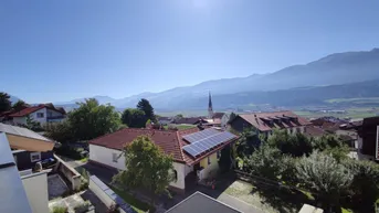 Expose MIETKAUF MÖGLICH! Elegante 3 Zimmer Mansardenwohnung Nähe Innsbruck mit Panorama-Bergblick