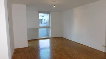 Expose Ruhige Pärchenwohnung nahe Straßenbahn und Radweg